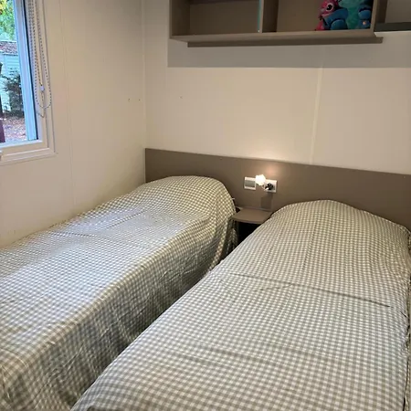 אתר קמפינג Mobil-home 8 Personnes Proche Et Foret