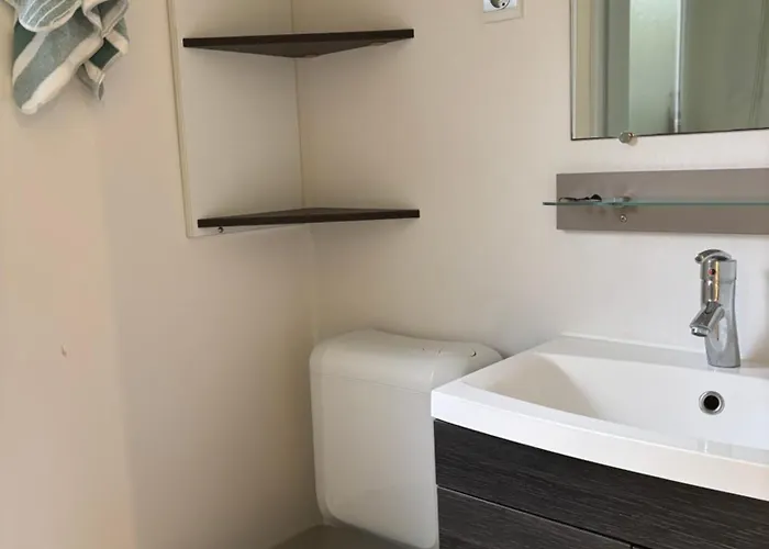 Parque de Campismo Mobil-home 8 Personnes Proche Et Foret