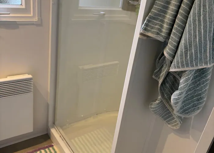 Parque de Campismo Mobil-home 8 Personnes Proche Et Foret *